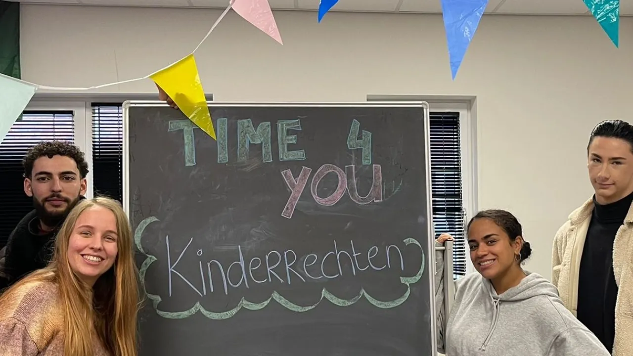 Vrijwilligers Tereza en Wypkje van Time4You