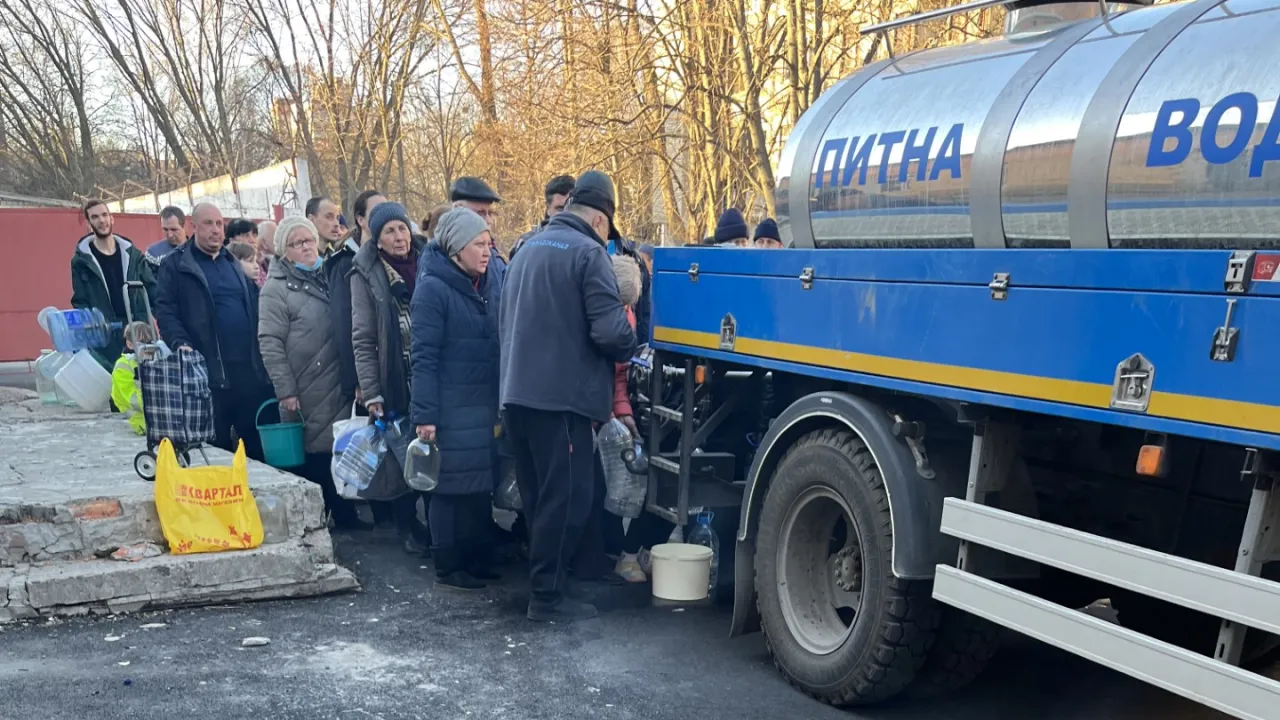 Rij voor de watertruck