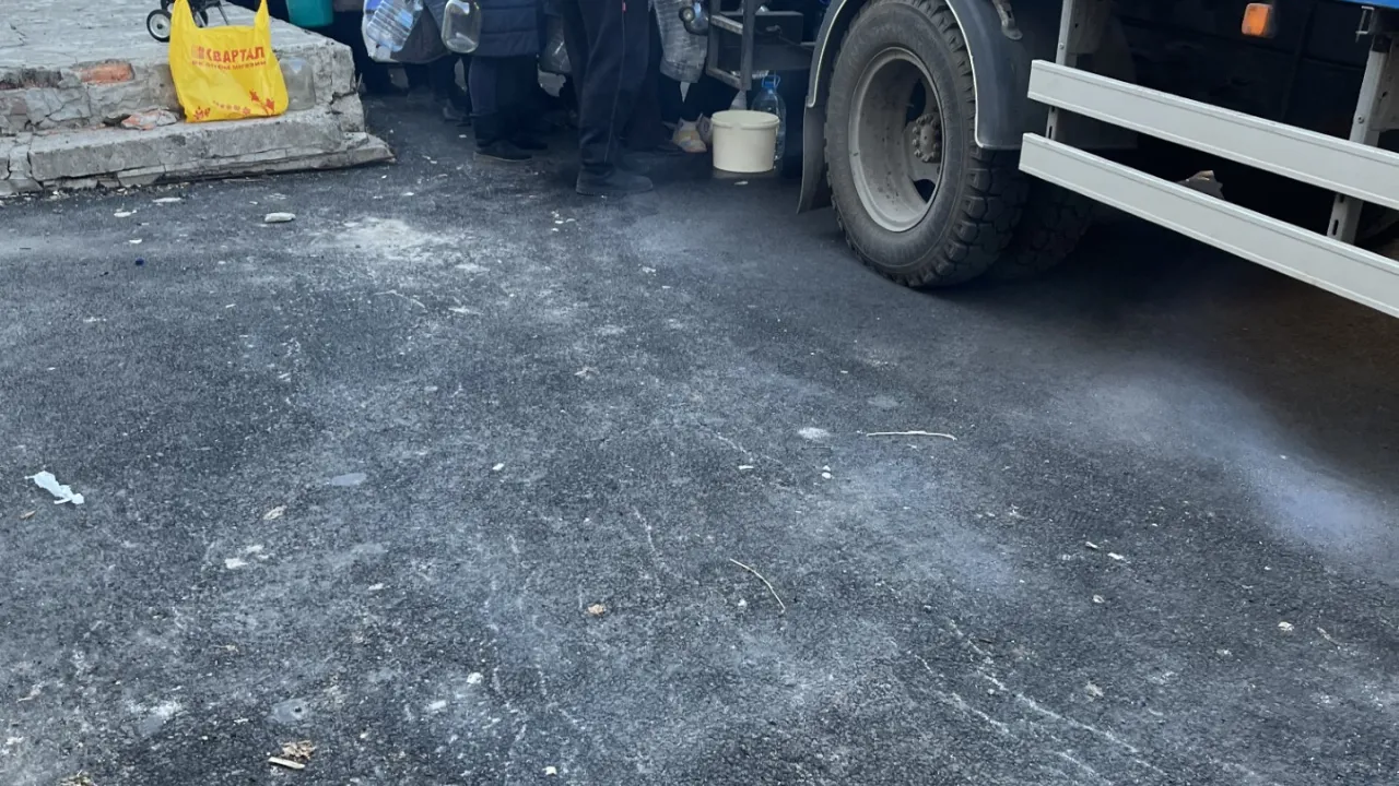 Rij voor de watertruck