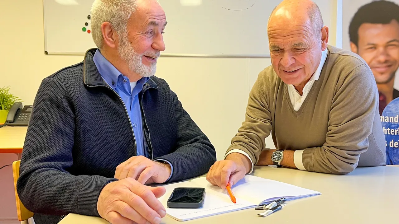Vrijwilligers Rob en Henny aan het werk