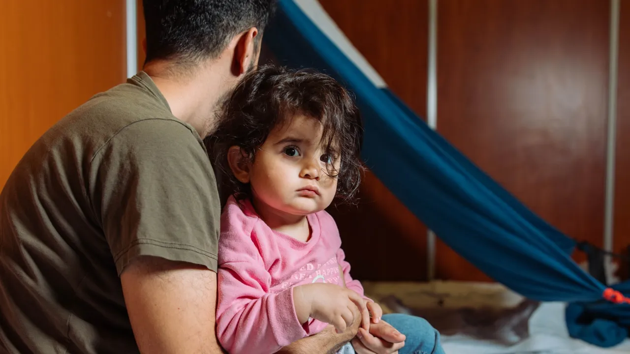 Lana en Dawood in de noodopvang