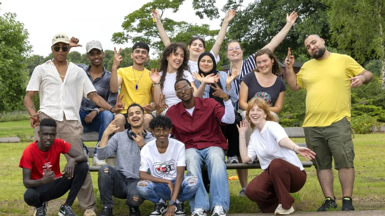 Een groep jongeren van Wake up Your Mind