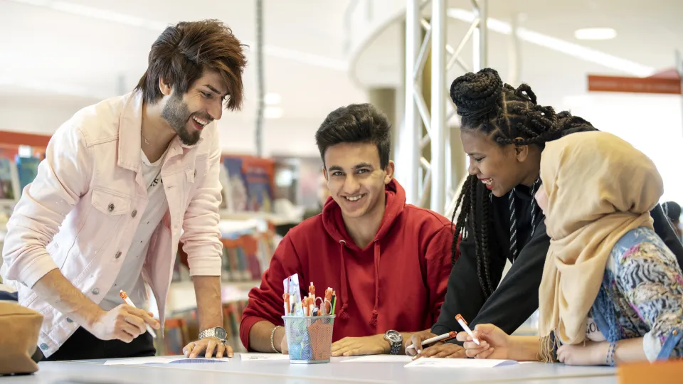 Jongeren werken samen