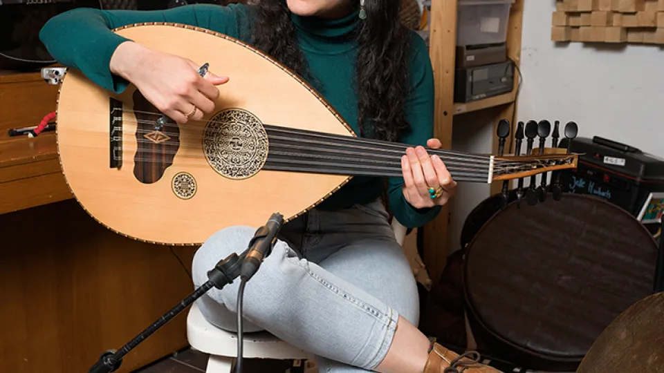Jawa Manla is een van De Nieuwe Nederlanders. 