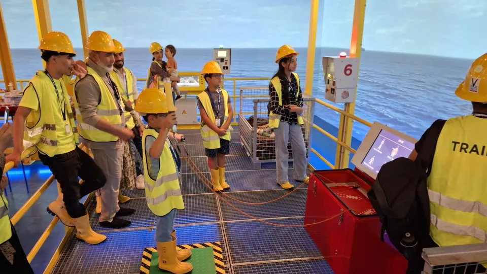 Kinderen bij schip stimulatie