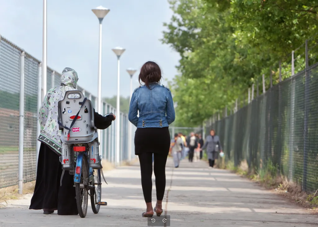 Vrouwen tijdens asielprocedure in Ter Apel