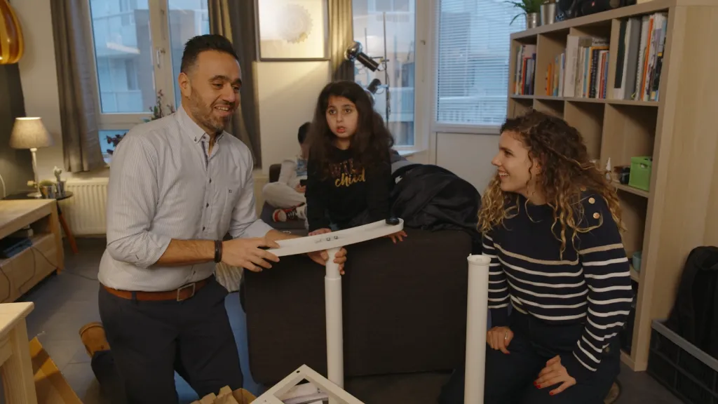 Ribal met dochter in nieuwe woning