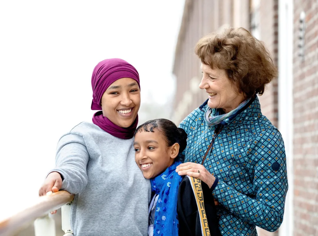 Vrijwillig taalmaatje ontmoet cliënte met dochter