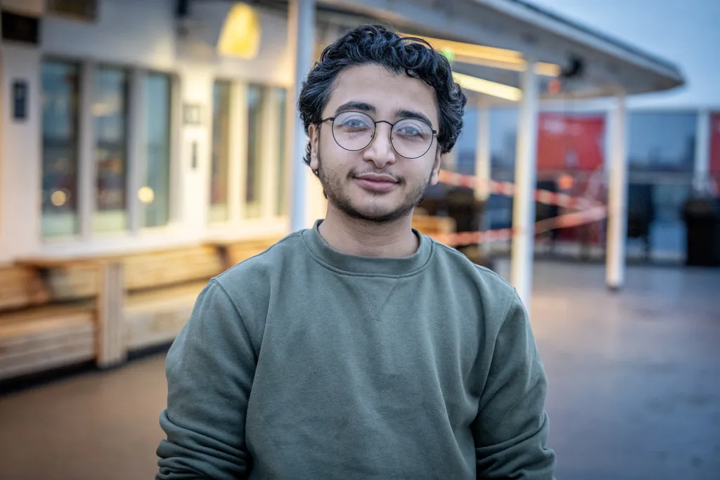 Noor bij de MS Galaxy in Amsterdam