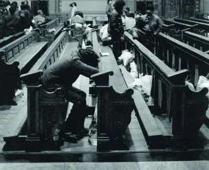 Tamils in de kerkbanken | vluchtelingen geschiedenis